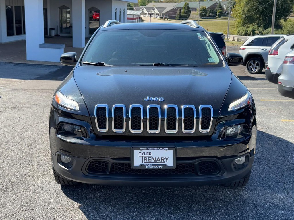 Jeep Cherokee Vehicle Full-screen Gallery Image 07