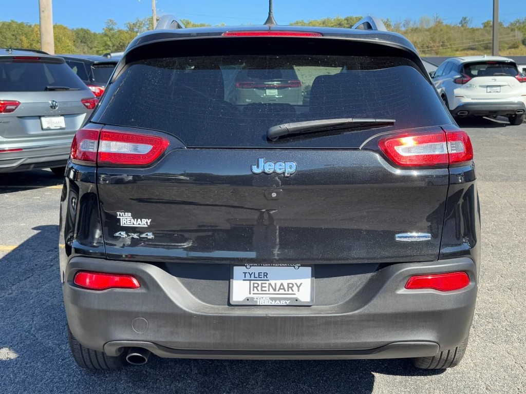 Jeep Cherokee Vehicle Full-screen Gallery Image 08