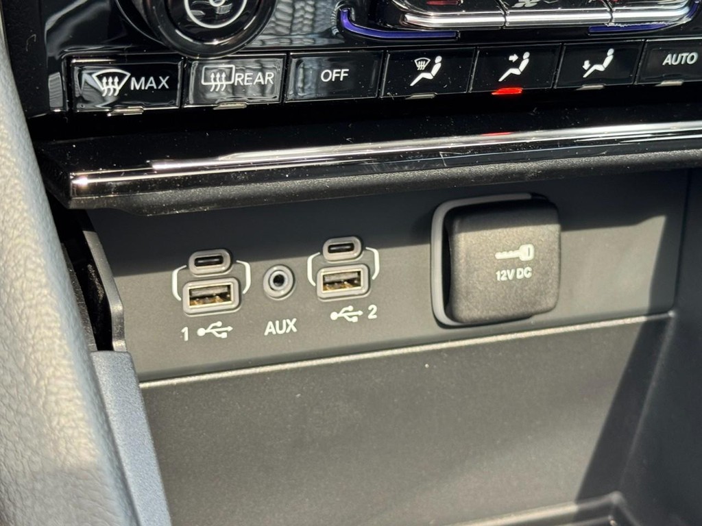 Jeep Grand Cherokee Vehicle Full-screen Gallery Image 14