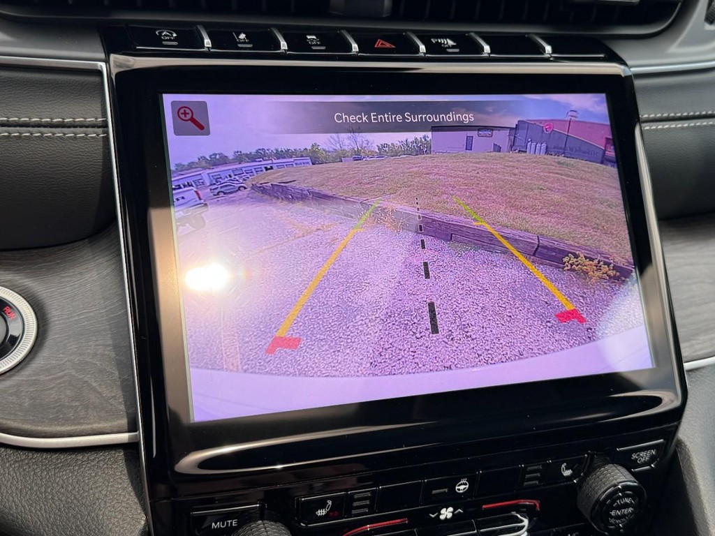 Jeep Grand Cherokee Vehicle Full-screen Gallery Image 17