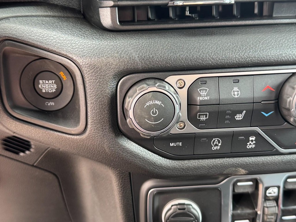 Jeep Gladiator Vehicle Full-screen Gallery Image 14