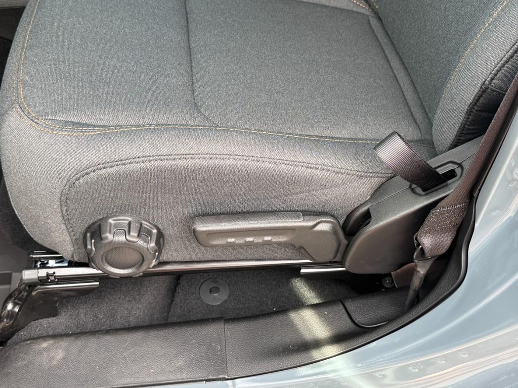 Jeep Gladiator Vehicle Full-screen Gallery Image 17