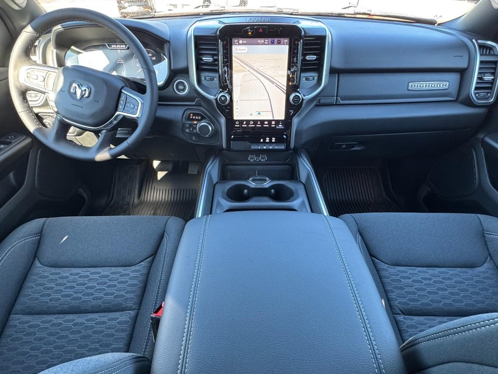 Ram 1500 Vehicle Full-screen Gallery Image 06