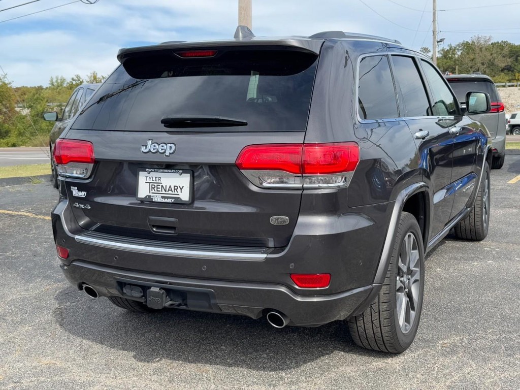 Jeep Grand Cherokee Vehicle Full-screen Gallery Image 03