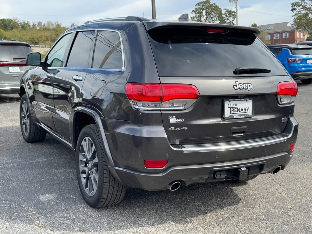 Jeep Grand Cherokee Vehicle Full-screen Gallery Image 04
