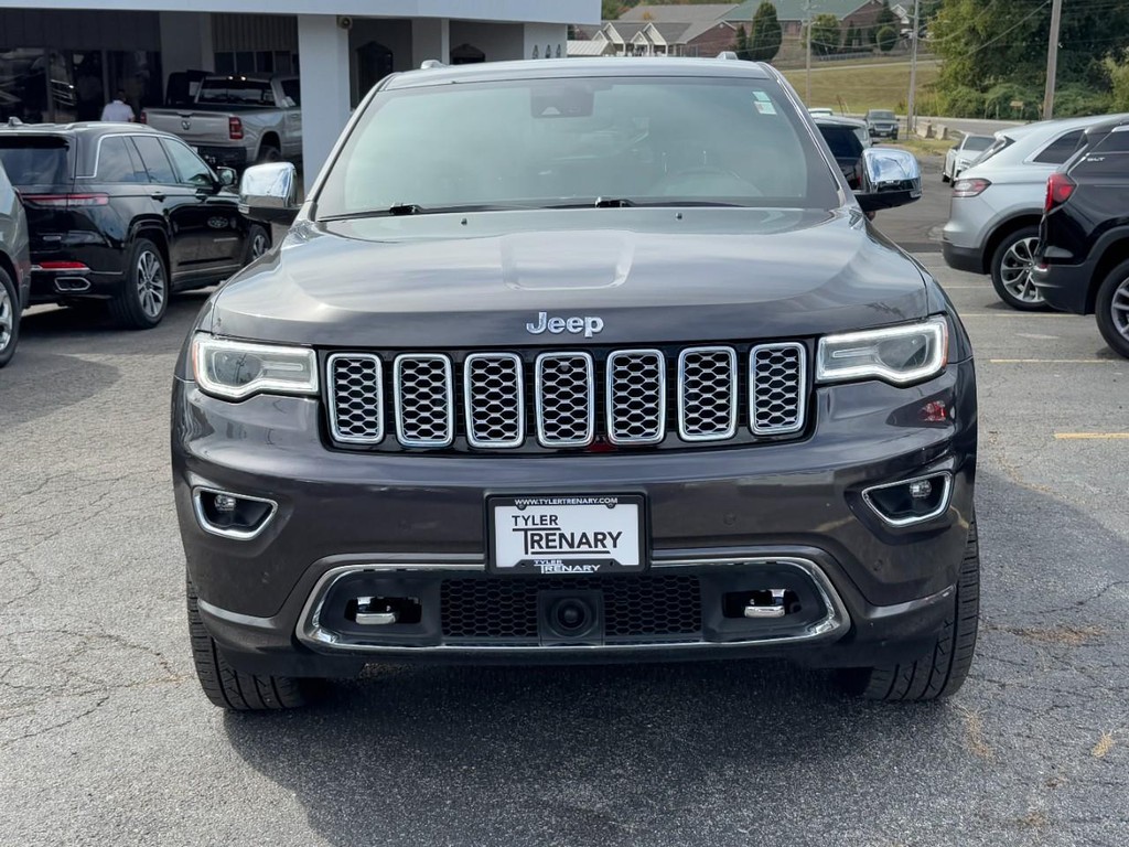 Jeep Grand Cherokee Vehicle Full-screen Gallery Image 07