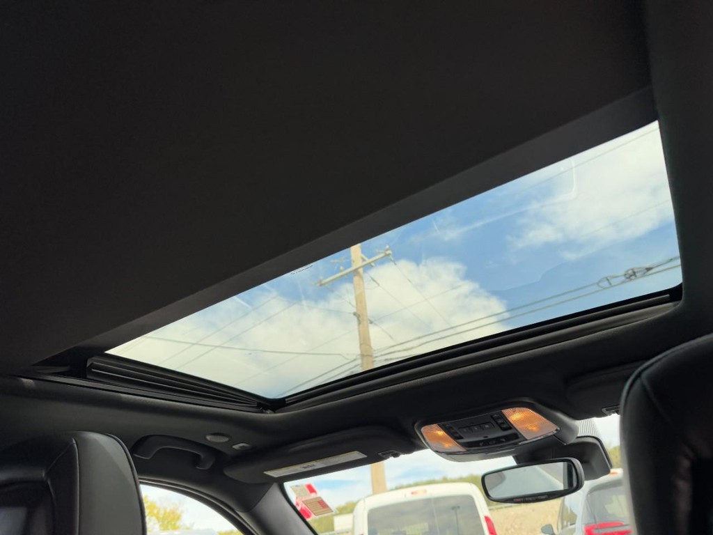 Jeep Grand Cherokee Vehicle Full-screen Gallery Image 14