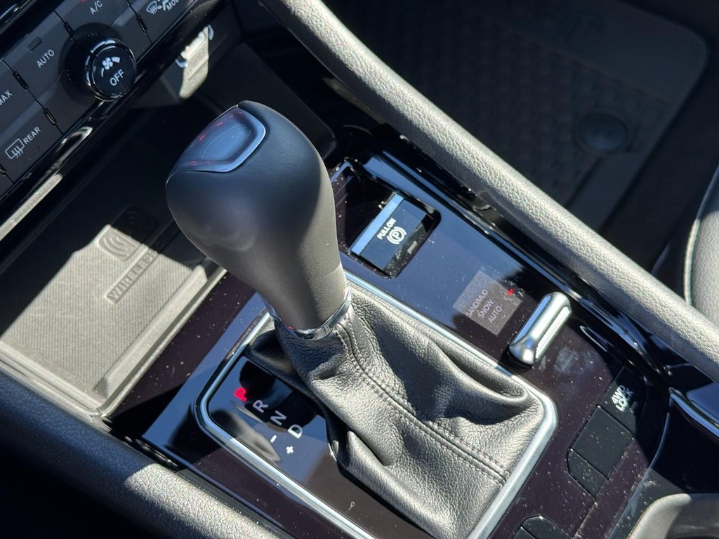 Jeep Compass Vehicle Full-screen Gallery Image 12