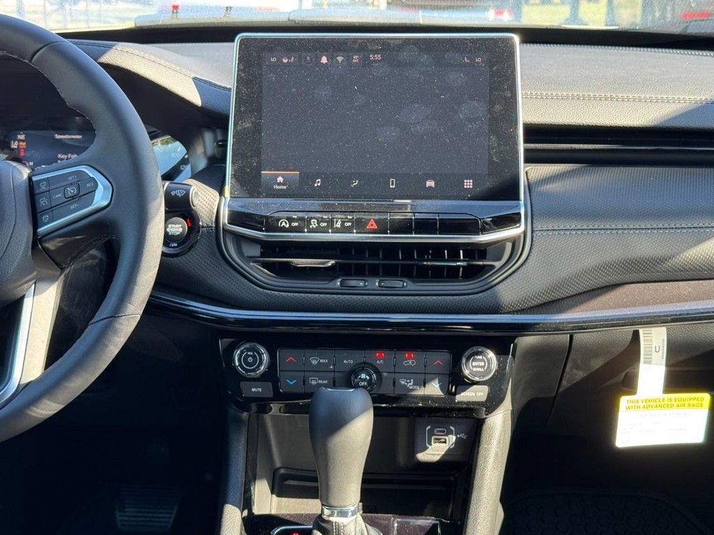 Jeep Compass Vehicle Full-screen Gallery Image 08