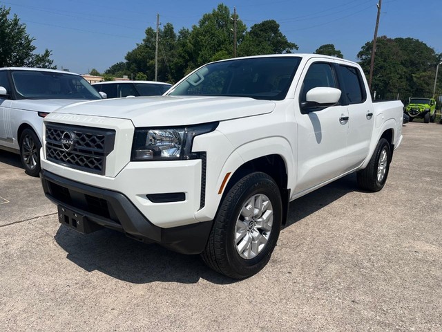2022 Nissan Frontier SV 4x4 - 1 Owner - Low 9k Miles! at Uptown Imports - Spring, TX in Spring TX