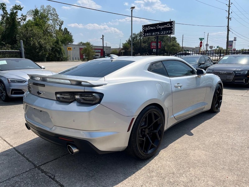 Chevrolet Camaro Vehicle Full-screen Gallery Image 06
