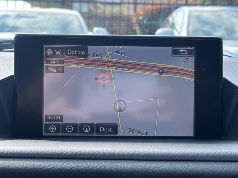 Lexus CT 200h Vehicle Full-screen Gallery Image 23