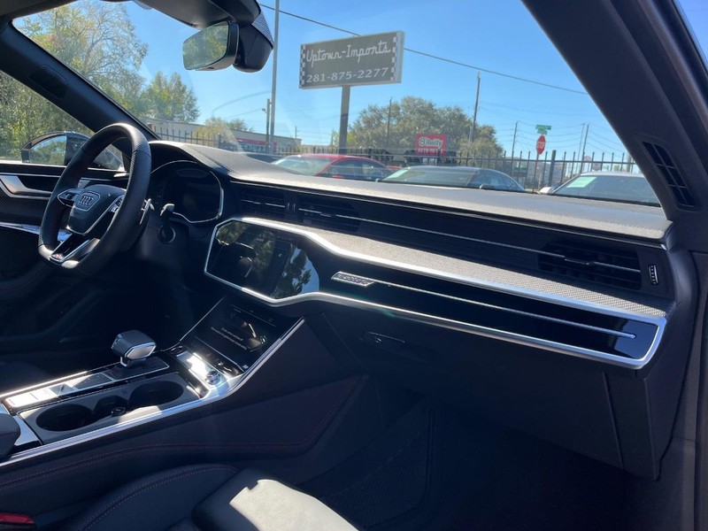Audi RS 7 Vehicle Full-screen Gallery Image 13