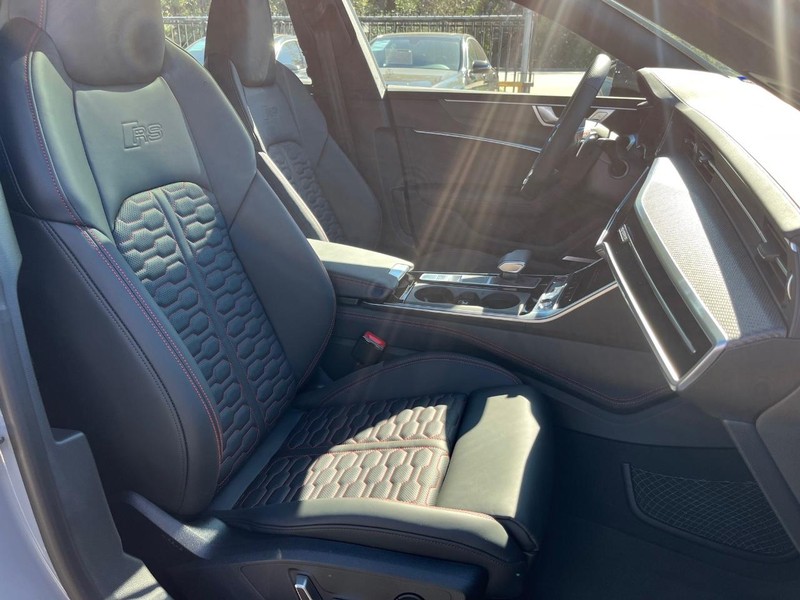 Audi RS 7 Vehicle Full-screen Gallery Image 14