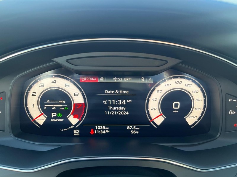 Audi RS 7 Vehicle Full-screen Gallery Image 21