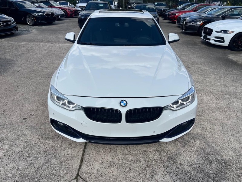 BMW 428i Gran Coupe xDrive Vehicle Full-screen Gallery Image 03