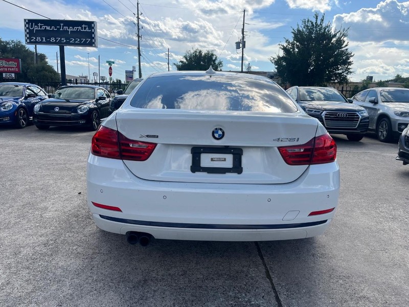 BMW 428i Gran Coupe xDrive Vehicle Full-screen Gallery Image 07