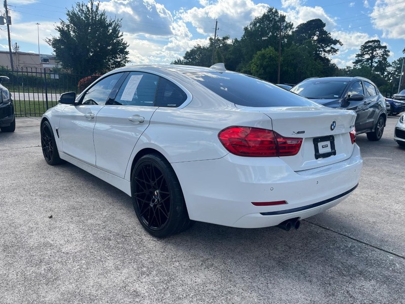 BMW 428i Gran Coupe xDrive Vehicle Full-screen Gallery Image 08