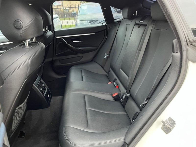 BMW 428i Gran Coupe xDrive Vehicle Full-screen Gallery Image 16