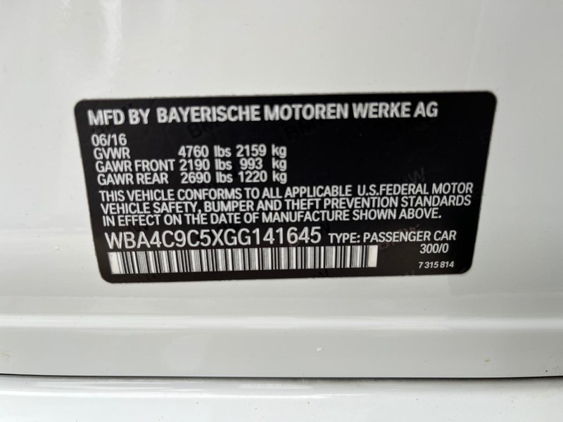 BMW 428i Gran Coupe xDrive Vehicle Full-screen Gallery Image 29