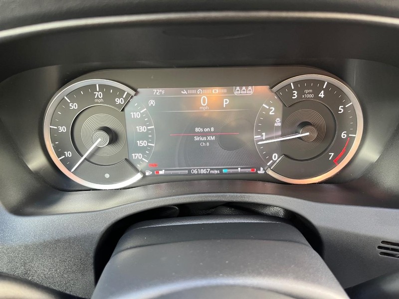 Jaguar XE Vehicle Full-screen Gallery Image 20