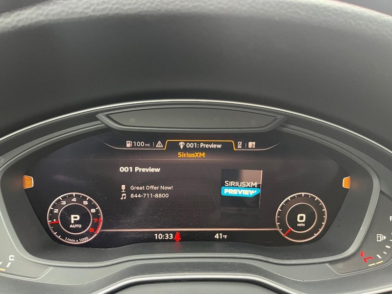 Audi Q5 Vehicle Full-screen Gallery Image 21