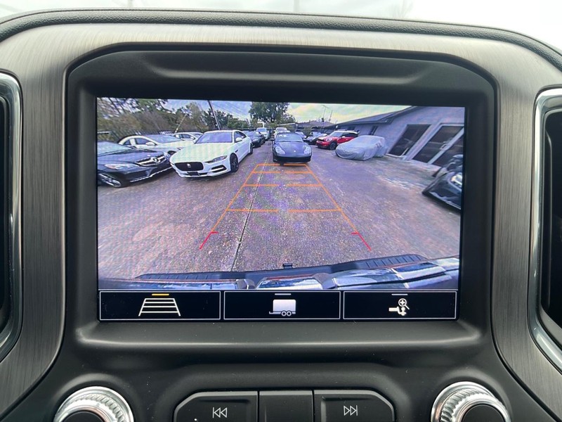 GMC Sierra 1500 Vehicle Full-screen Gallery Image 24