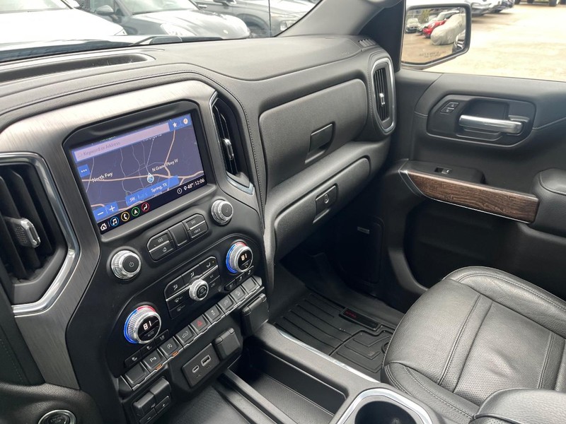 GMC Sierra 1500 Vehicle Full-screen Gallery Image 26