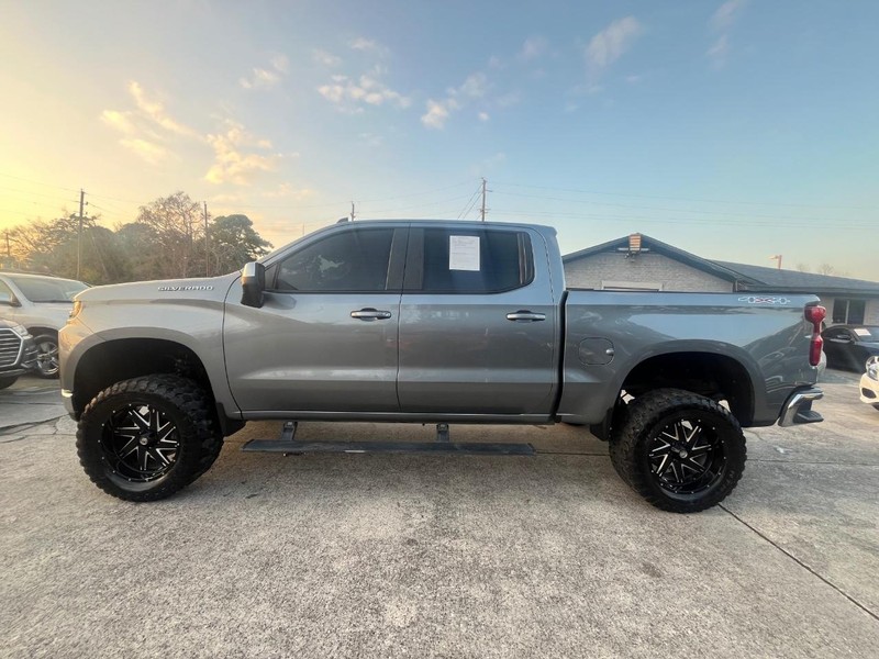 Chevrolet Silverado 1500 Vehicle Full-screen Gallery Image 09