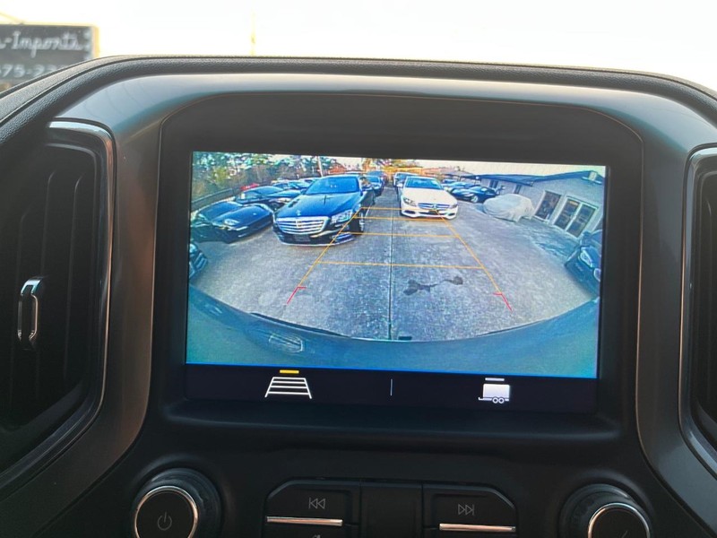 Chevrolet Silverado 1500 Vehicle Full-screen Gallery Image 24