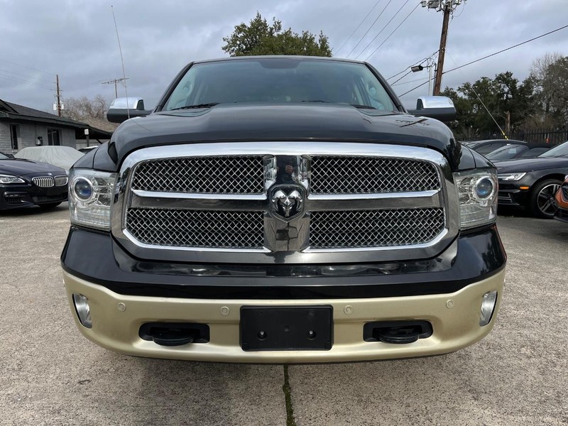 Ram 1500 Vehicle Full-screen Gallery Image 02