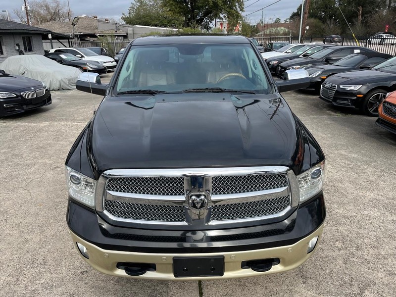 Ram 1500 Vehicle Full-screen Gallery Image 03