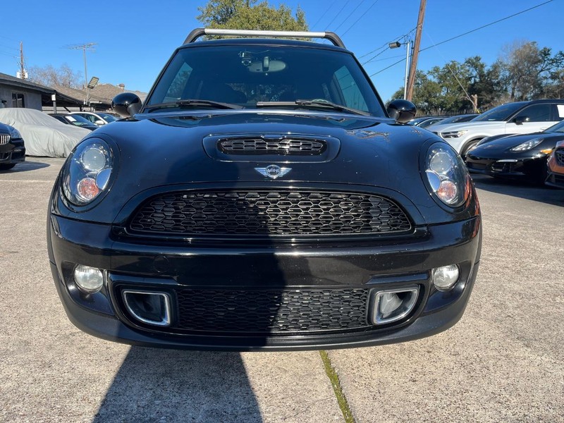 MINI Cooper Hardtop Vehicle Full-screen Gallery Image 02