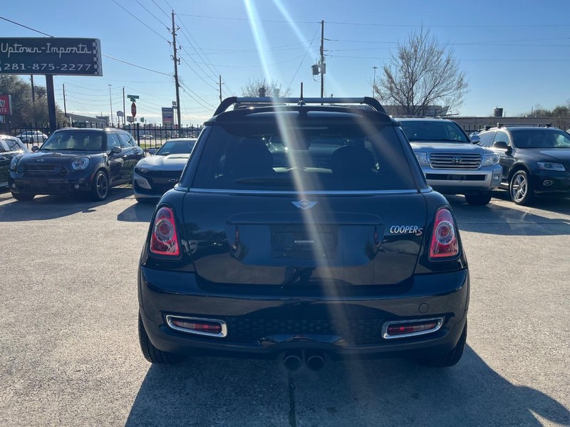 MINI Cooper Hardtop Vehicle Full-screen Gallery Image 07