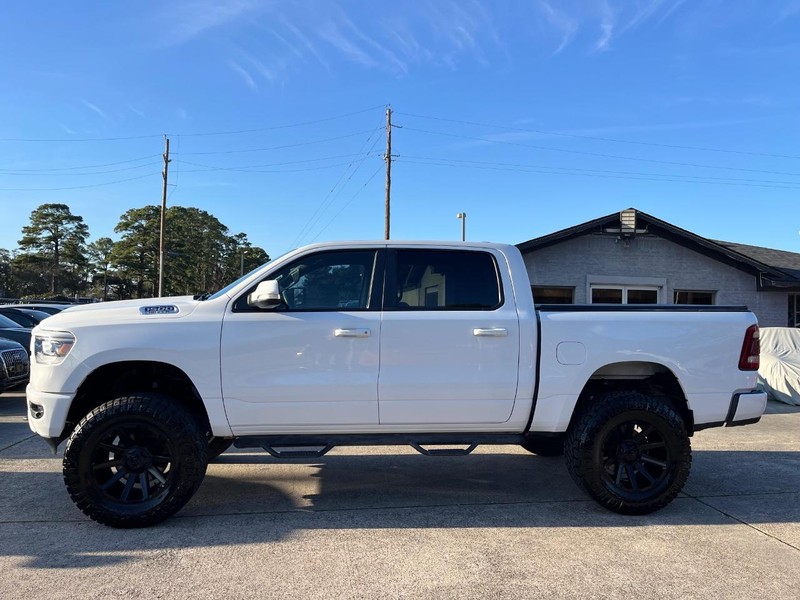 Ram 1500 Vehicle Full-screen Gallery Image 09