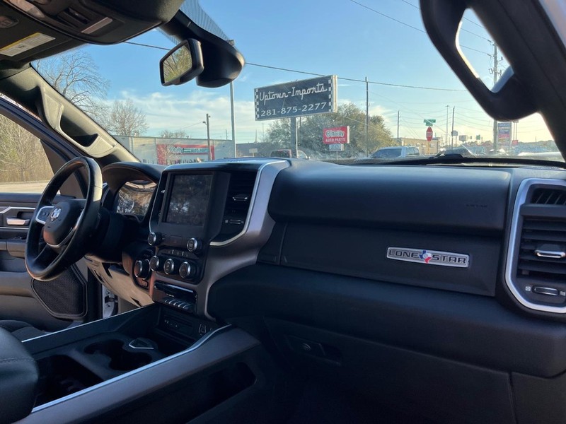 Ram 1500 Vehicle Full-screen Gallery Image 13