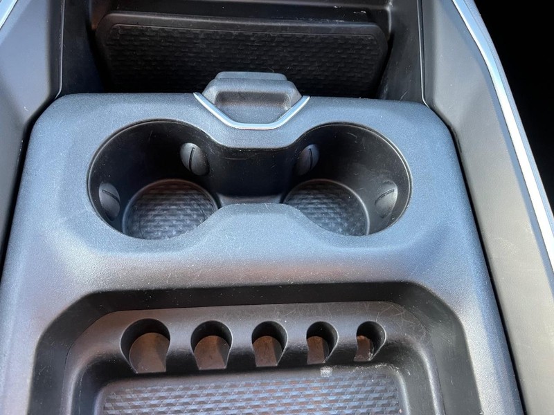 Ram 1500 Vehicle Full-screen Gallery Image 25