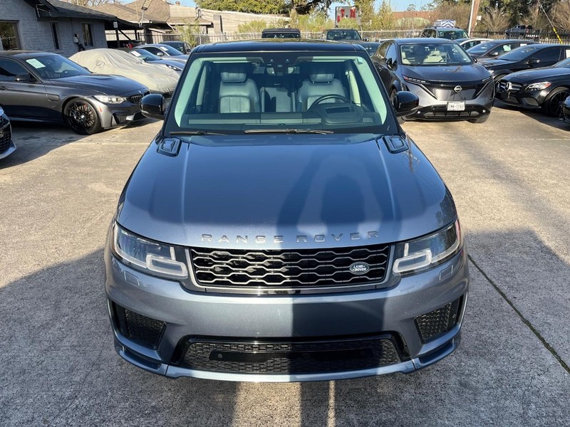 Land Rover Range Rover Sport Vehicle Full-screen Gallery Image 03