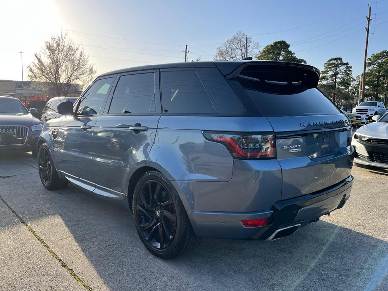 Land Rover Range Rover Sport Vehicle Full-screen Gallery Image 08