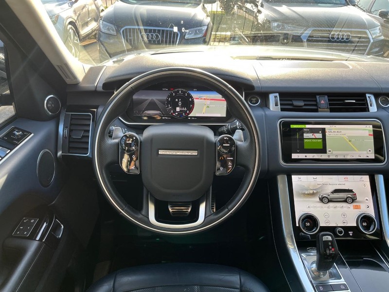Land Rover Range Rover Sport Vehicle Full-screen Gallery Image 20