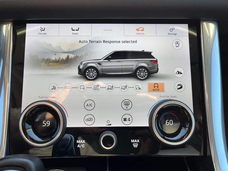 Land Rover Range Rover Sport Vehicle Full-screen Gallery Image 24