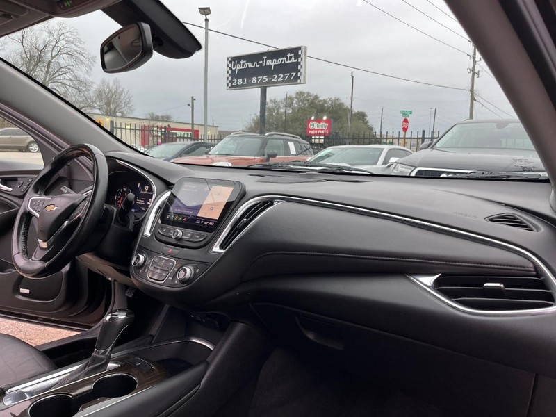 Chevrolet Malibu Vehicle Full-screen Gallery Image 13