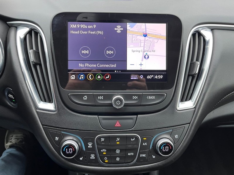 Chevrolet Malibu Vehicle Full-screen Gallery Image 21