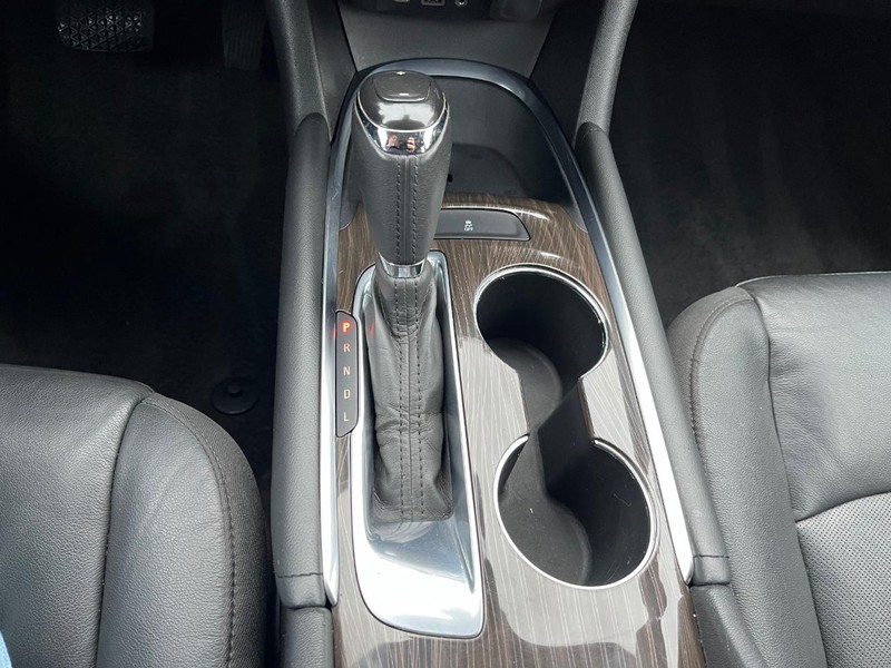 Chevrolet Malibu Vehicle Full-screen Gallery Image 23