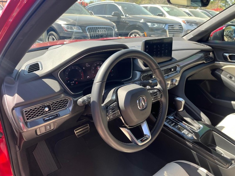 Acura Integra Vehicle Full-screen Gallery Image 10