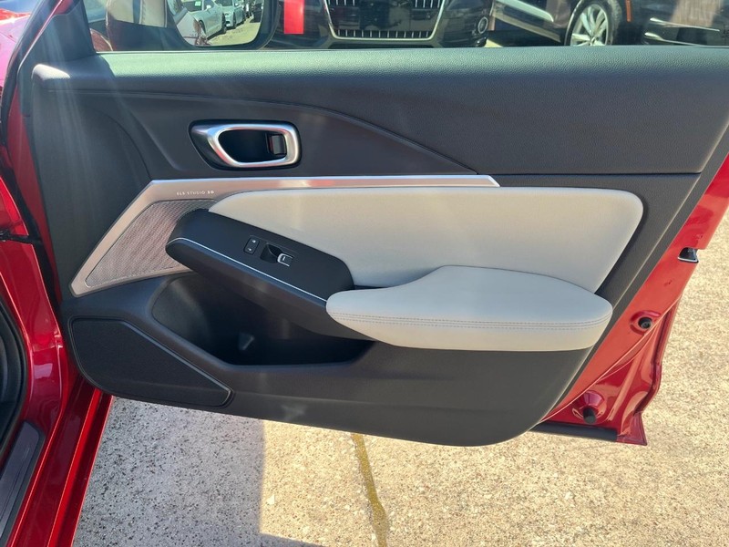 Acura Integra Vehicle Full-screen Gallery Image 15