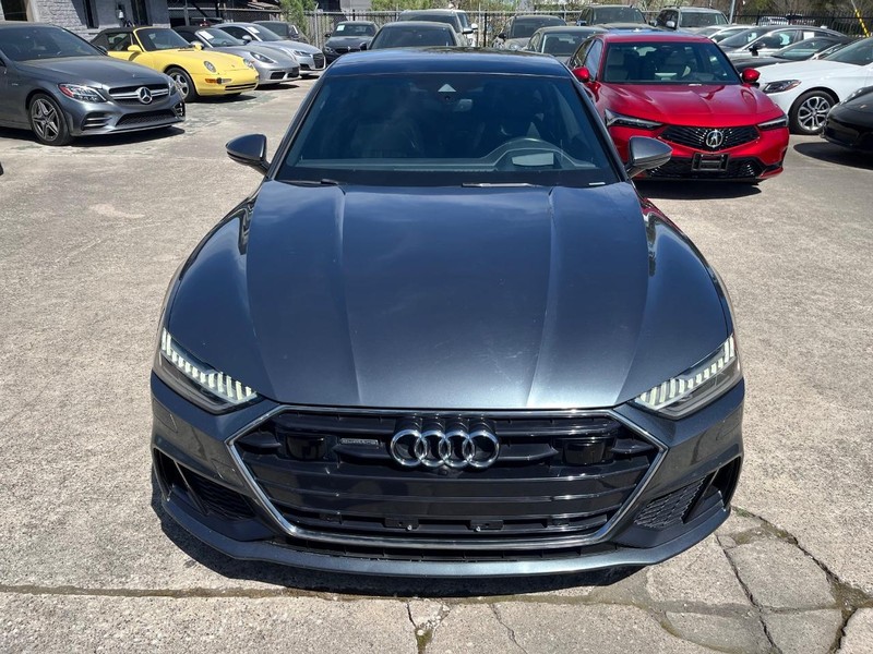Audi A7 Vehicle Full-screen Gallery Image 02