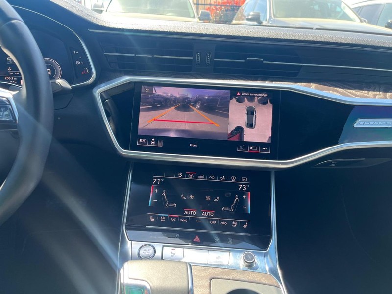 Audi A7 Vehicle Full-screen Gallery Image 18