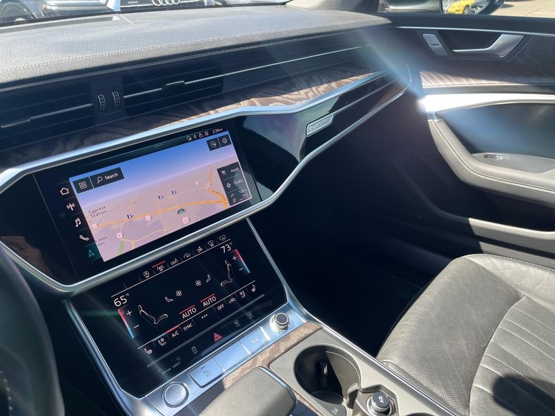 Audi A7 Vehicle Full-screen Gallery Image 21