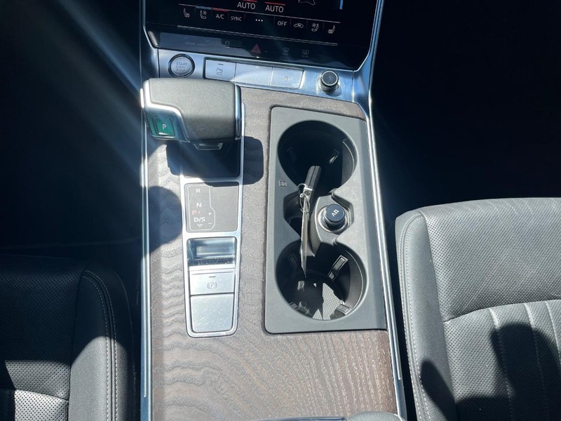 Audi A7 Vehicle Full-screen Gallery Image 22